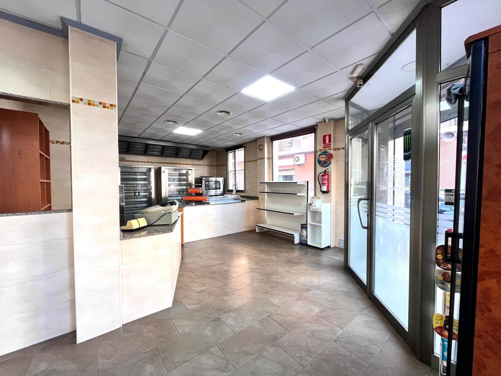 Komercyjne na sprzedaż w Carcaixent - 75 000 € (Ref: 9378983)