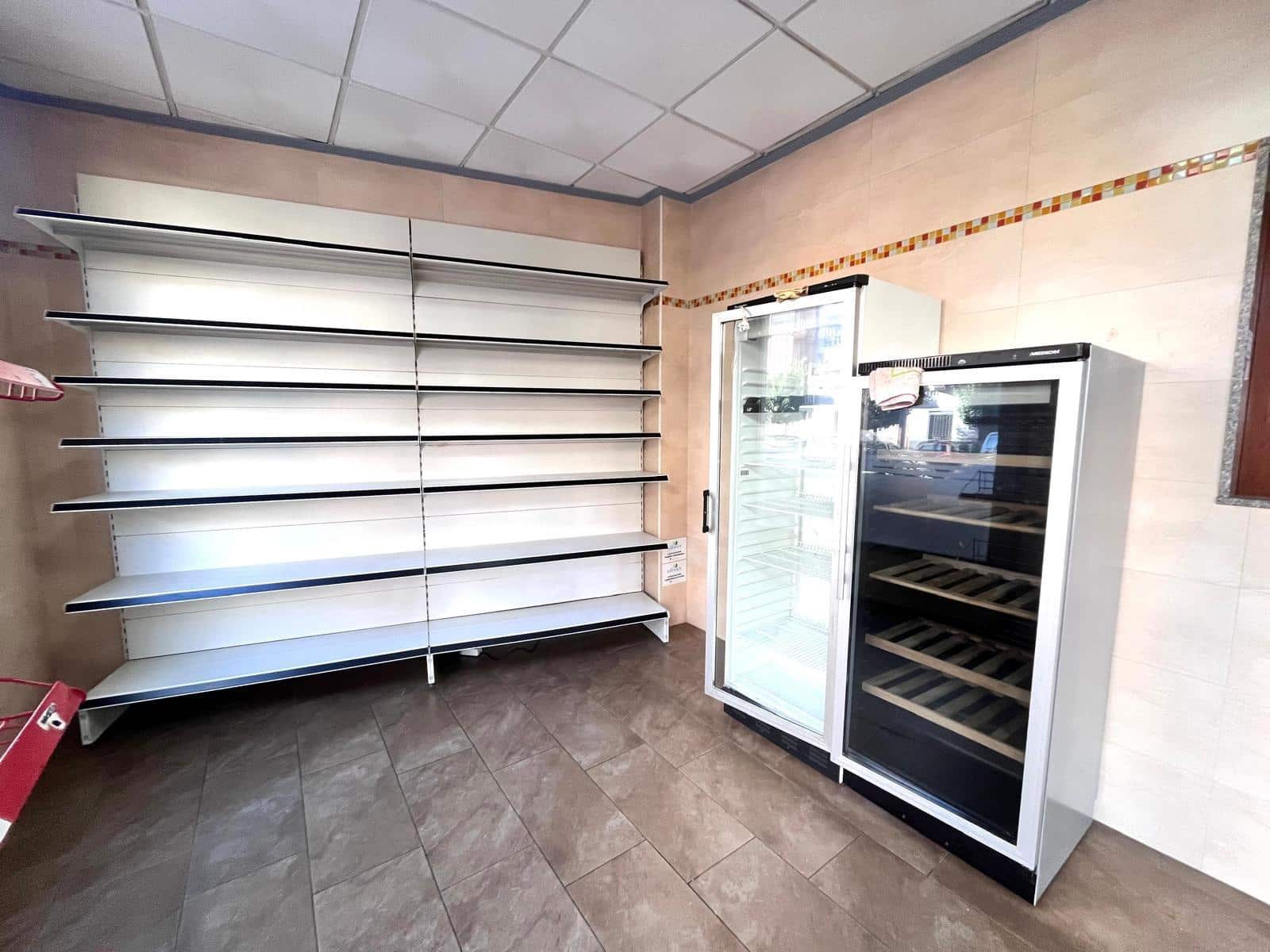 Komercyjne na sprzedaż w Carcaixent - 75 000 € (Ref: 9378983)