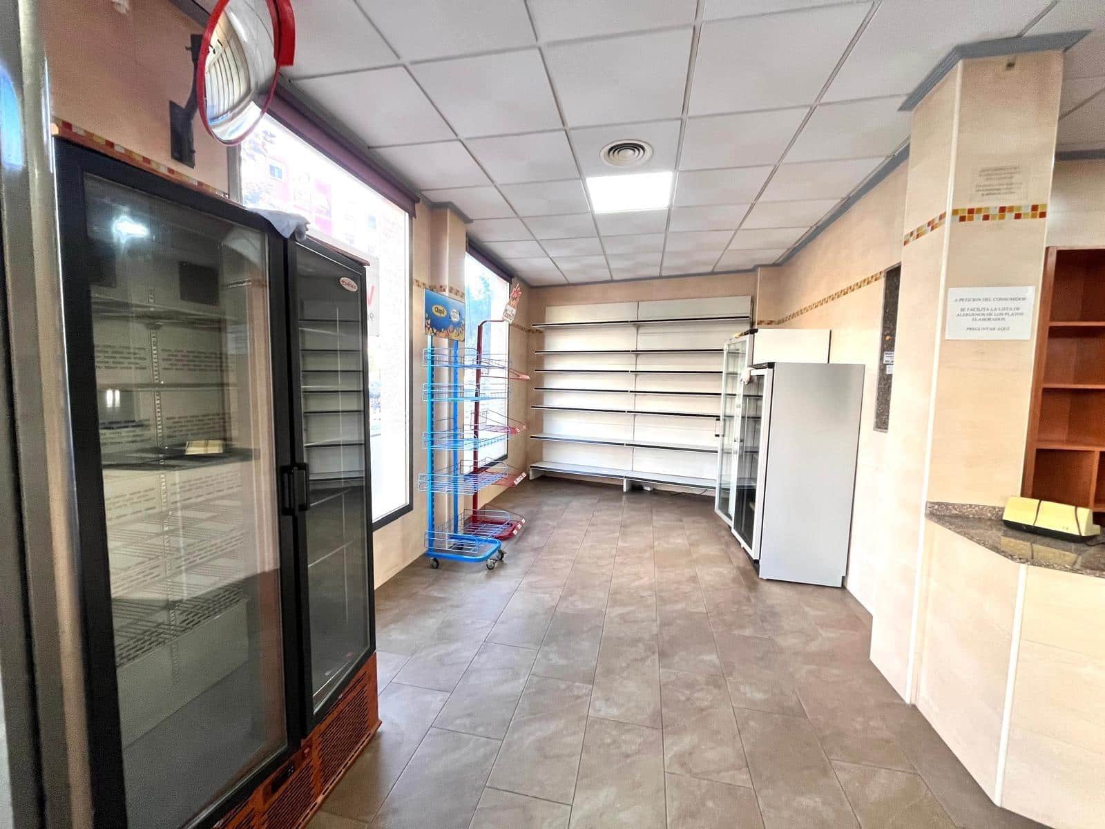 Komercyjne na sprzedaż w Carcaixent - 75 000 € (Ref: 9378983)