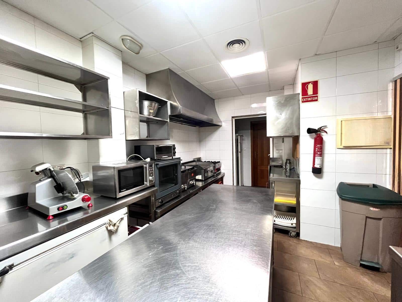 Komercyjne na sprzedaż w Carcaixent - 75 000 € (Ref: 9378983)