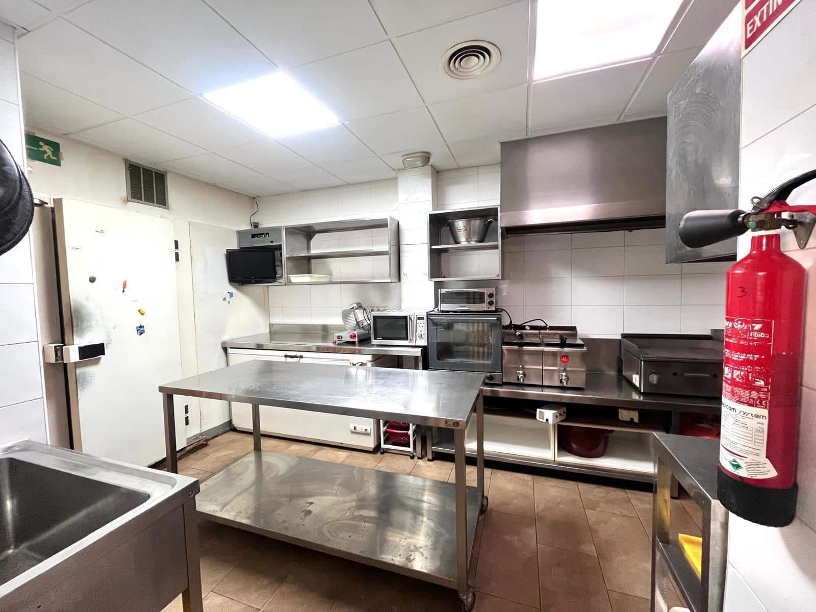 Komercyjne na sprzedaż w Carcaixent - 75 000 € (Ref: 9378983)