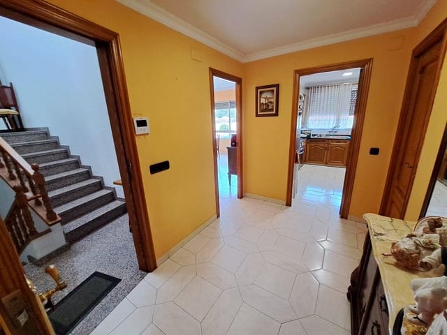 4 sypialnia Dom na sprzedaż w Alzira z garażem - 340 000 € (Ref: 9382808)