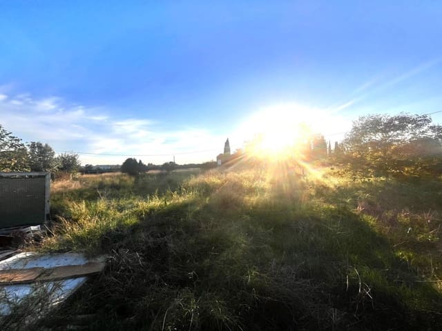 Grunde uden byggetilladelser til salg i Carcaixent - € 40.000 (Ref: 9387869)