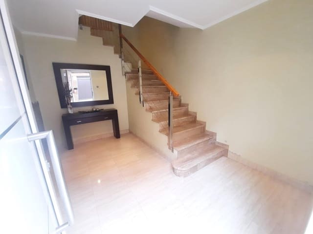 3 sovrum Radhus till salu i Alzira med garage - 195 000 € (Ref: 9403339)