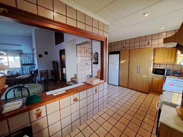 4 soverom Villa til salgs i Alzira med svømmebasseng garasje - € 165 000 (Ref: 9406797)