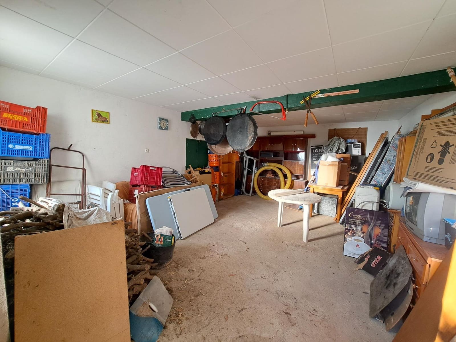 4 bedroom Villa for sale in Alzira with pool garage - € 165,000 (Ref: 9406797)