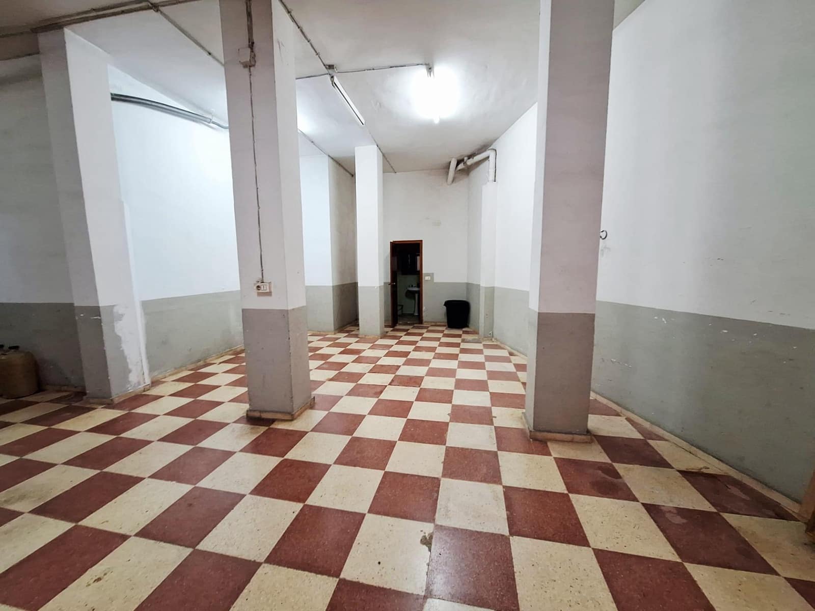 Kaupallinen myytävänä paikassa Carcaixent - 75 000 € (Ref: 9414066)