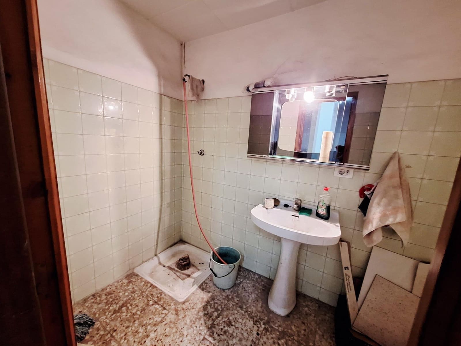 Kaupallinen myytävänä paikassa Carcaixent - 75 000 € (Ref: 9414066)