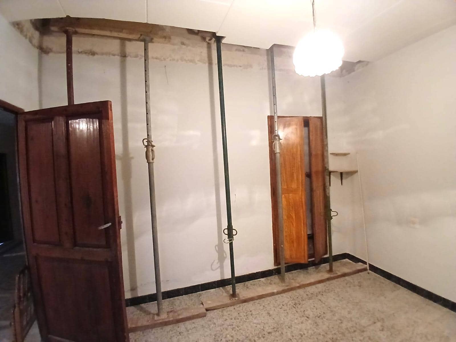 6 soverom Hus til salgs i Carcaixent med garasje - € 150 000 (Ref: 9414067)