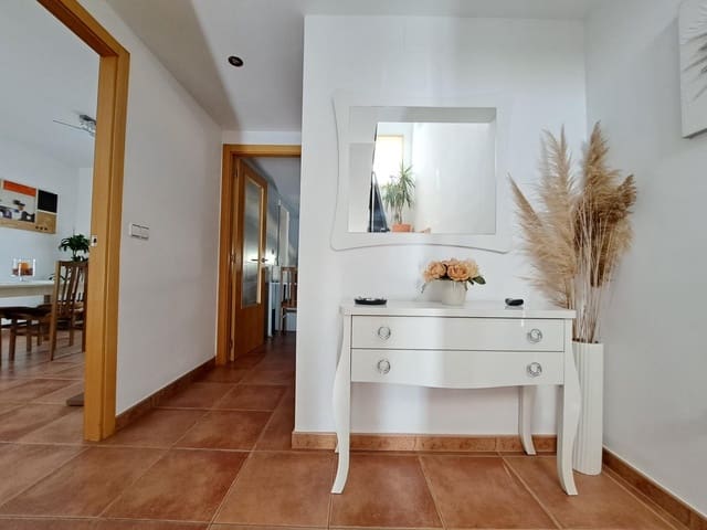 3 sovrum Radhus till salu i Alzira med garage - 275 000 € (Ref: 9415888)