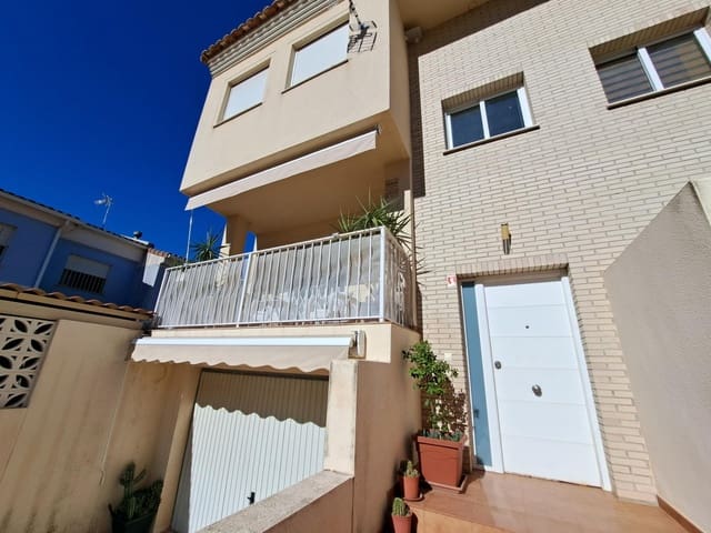 3 sovrum Radhus till salu i Alzira med garage - 275 000 € (Ref: 9415888)
