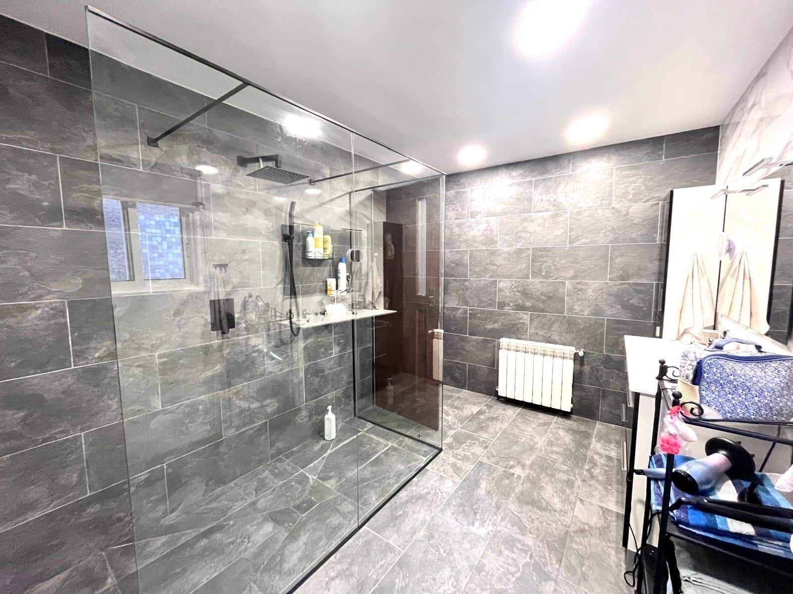 4 soveværelse Lejlighed til salg i Carcaixent - € 165.000 (Ref: 9419676)