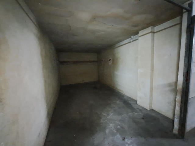 Garagem para venda em Alzira - 12 000 € (Ref: 9427158)