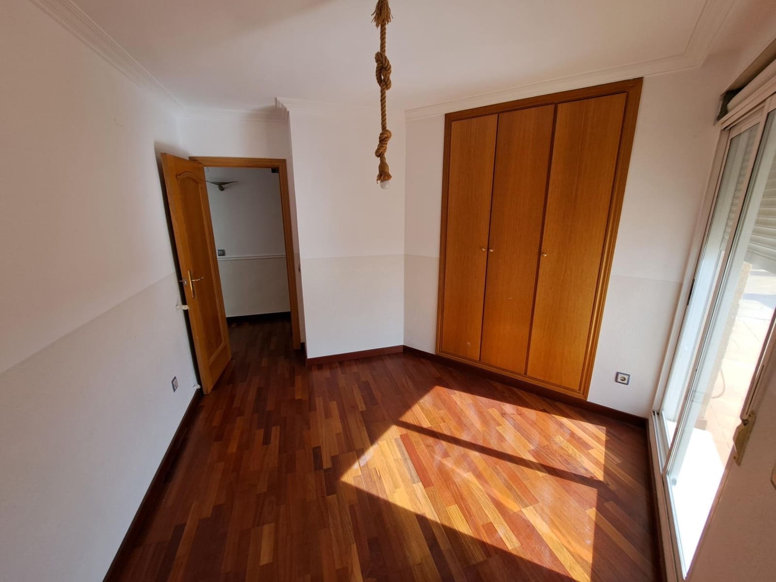 Penthouse de 3 chambres à louer à Alzira avec garage - 1 200 € (Ref: 9431262)