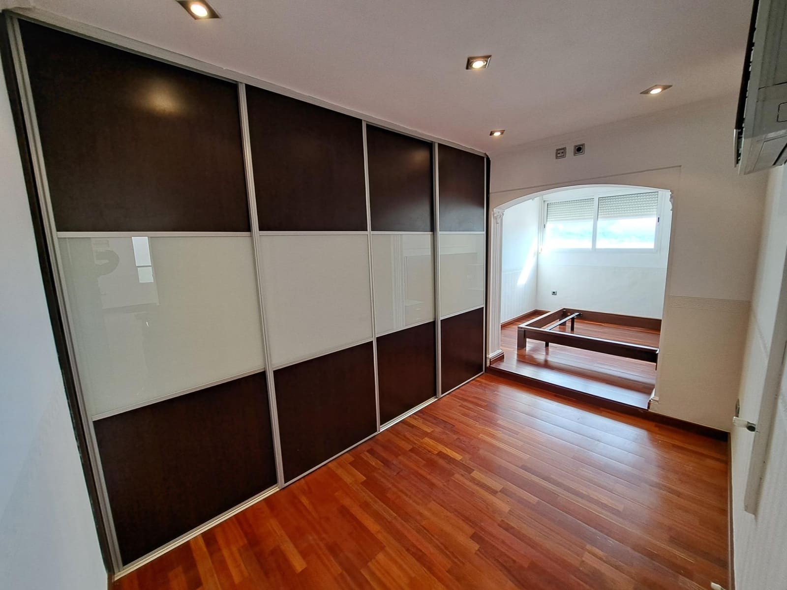 Penthouse de 3 chambres à louer à Alzira avec garage - 1 200 € (Ref: 9431262)