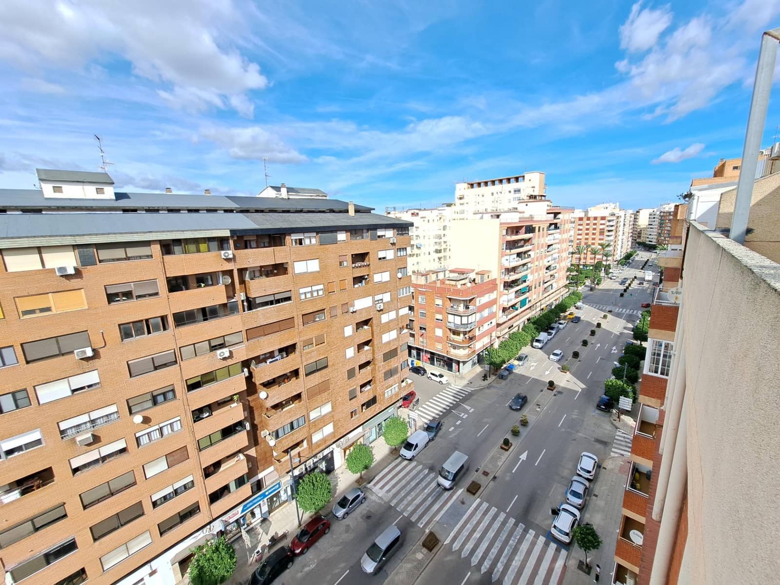Penthouse de 3 chambres à louer à Alzira avec garage - 1 200 € (Ref: 9431262)