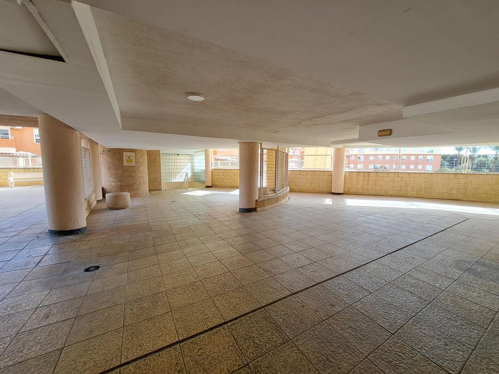 Penthouse de 3 chambres à louer à Alzira avec garage - 1 200 € (Ref: 9431262)
