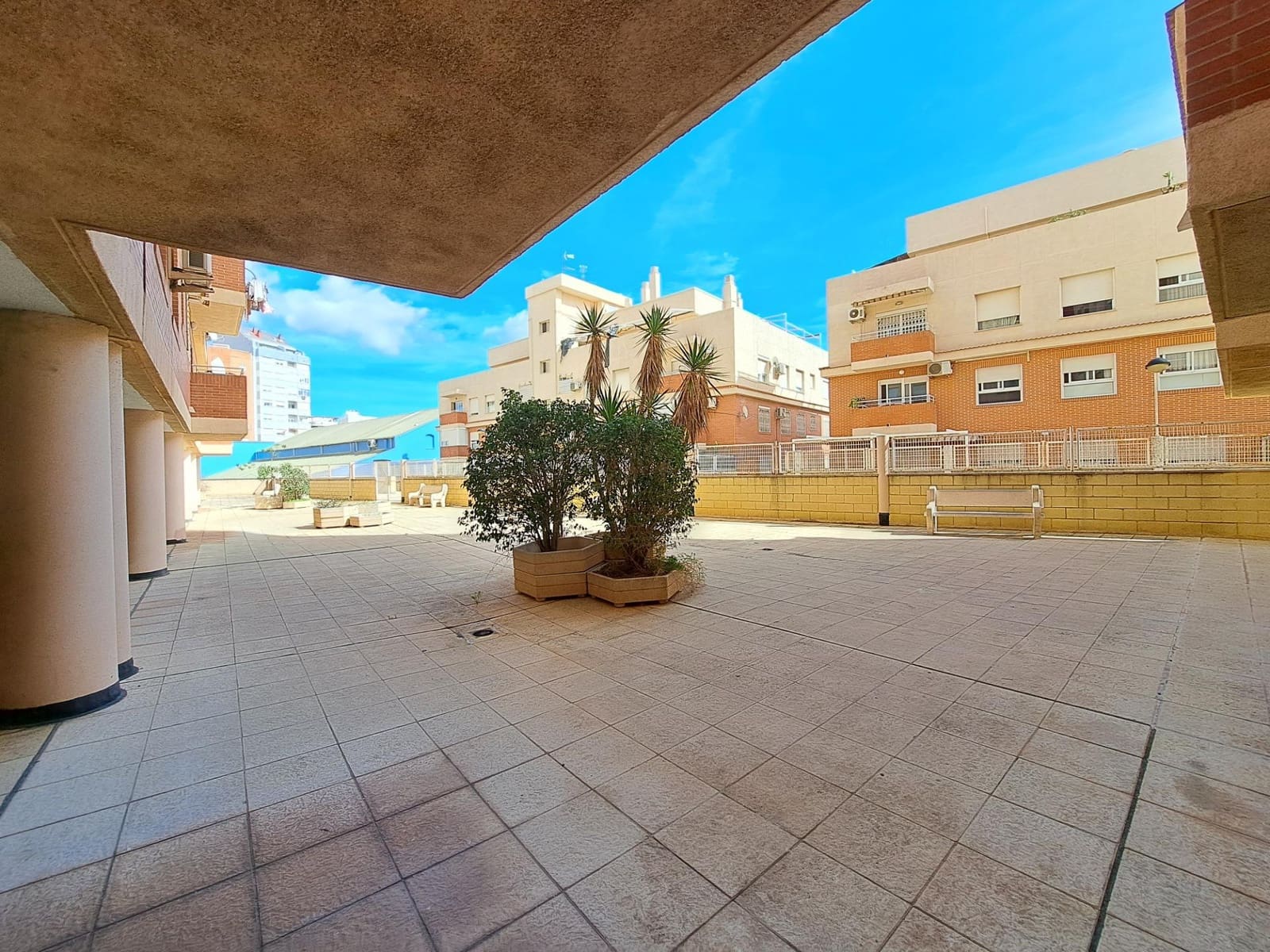 Penthouse de 3 chambres à louer à Alzira avec garage - 1 200 € (Ref: 9431262)