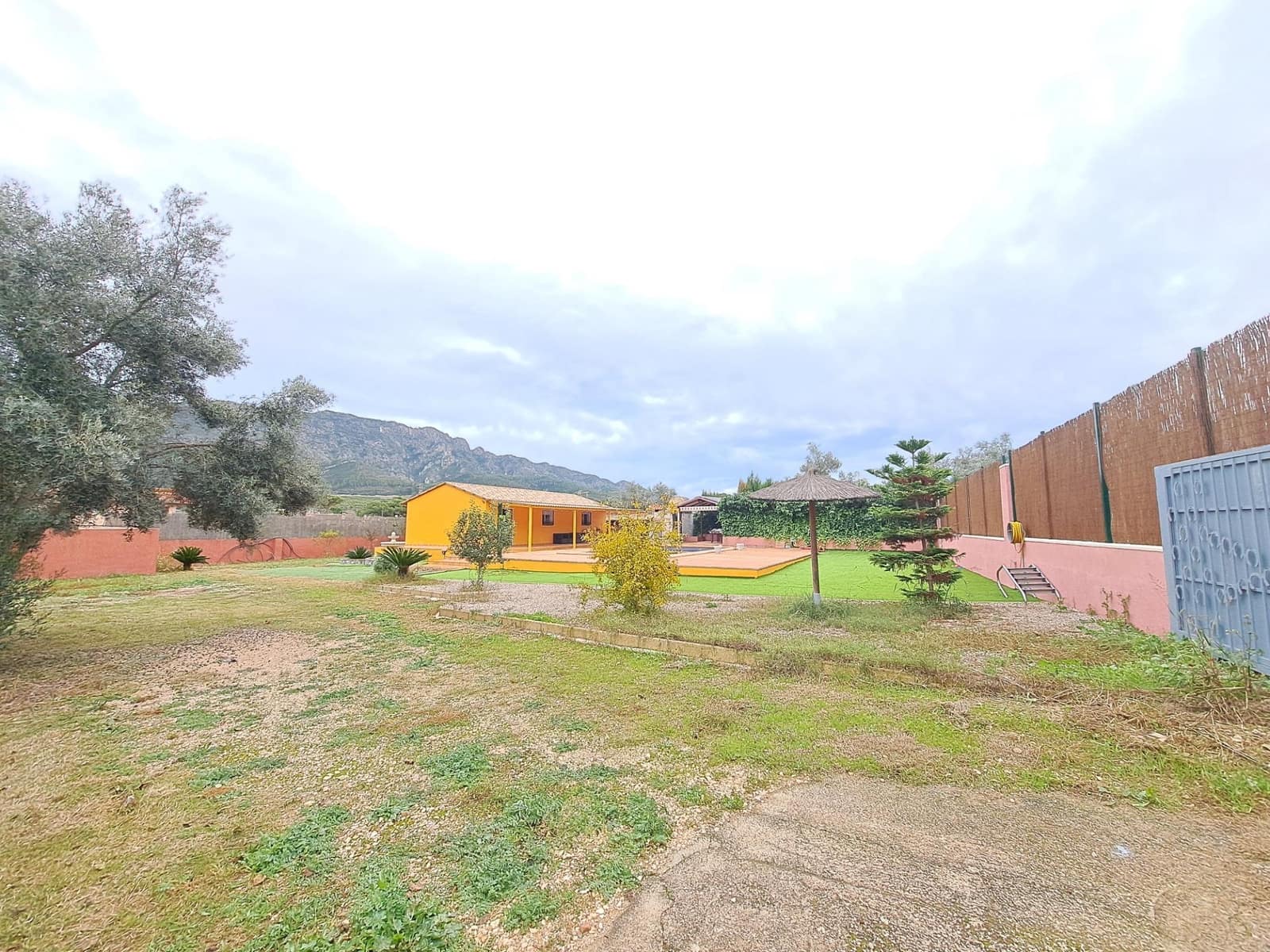 2 soveværelse Villa til salg i Alzira med swimmingpool garage - € 175.000 (Ref: 9437748)