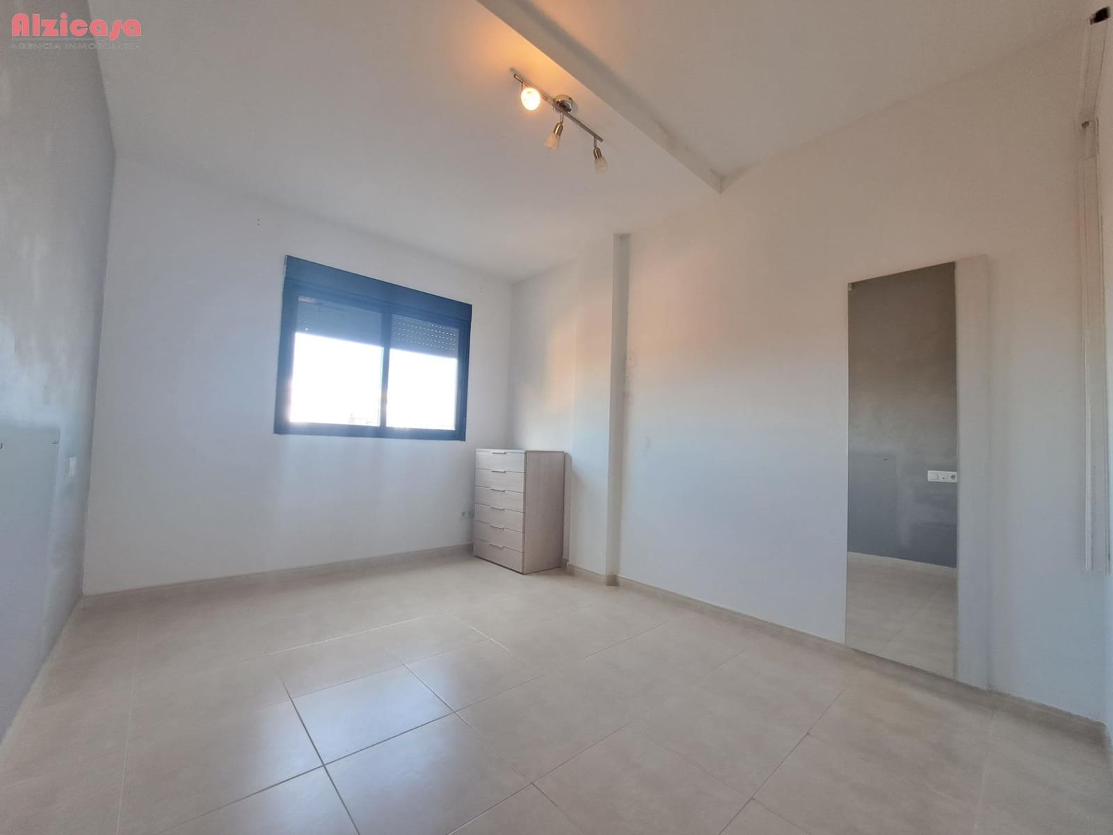 3 soveværelse Lejlighed til salg i Alberic - € 135.000 (Ref: 9437749)