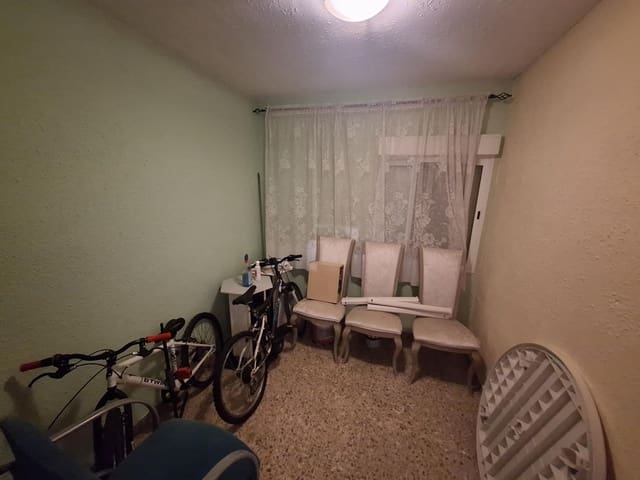 4 slaapkamer Flat te koop in Alzira - € 96.500 (Ref: 9450578)