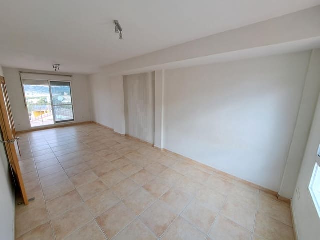 3 bedroom Terraced Villa for rent in Alzira with garage - € 850 (Ref: 9453251)