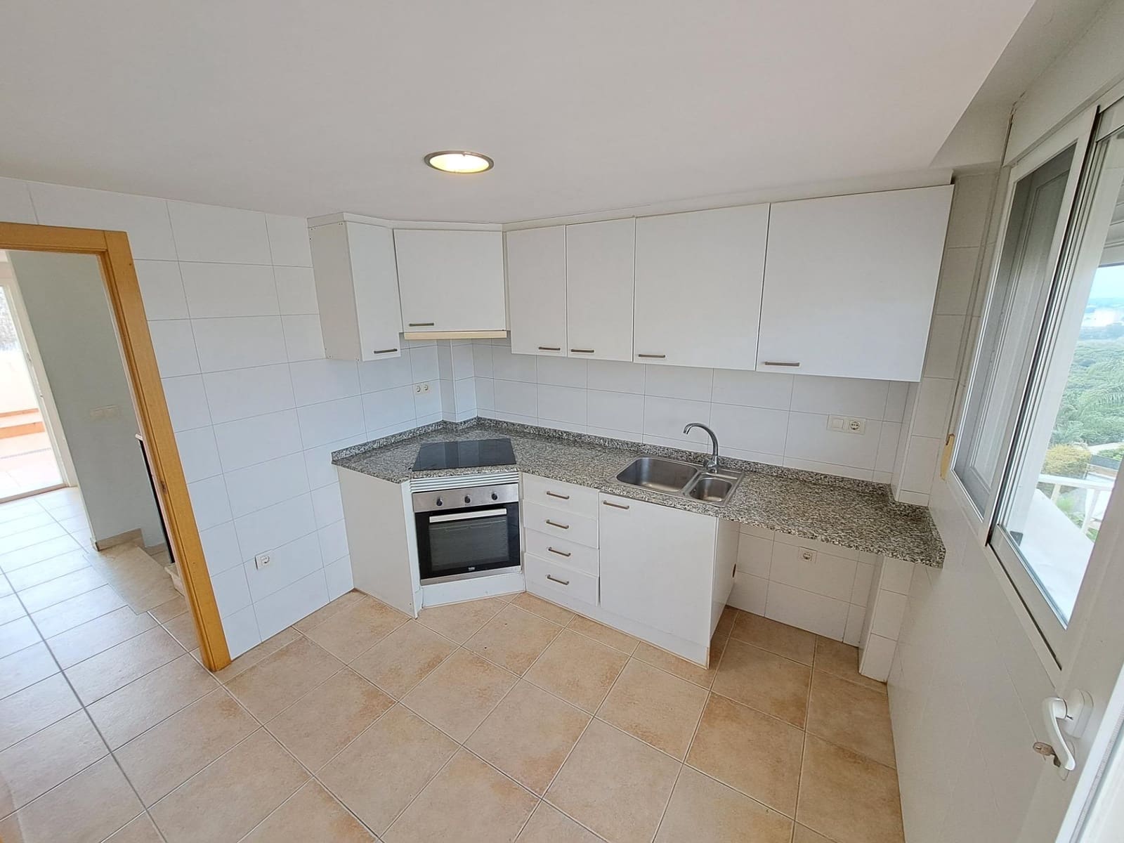 Adosado de 3 habitaciones en Alzira en alquiler con garaje - 850 € (Ref: 9453251)