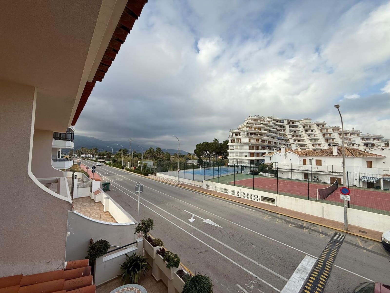 3 chambre Villa/Maison Mitoyenne à vendre à Tavernes de la Valldigna avec piscine - 215 000 € (Ref: 9462046)