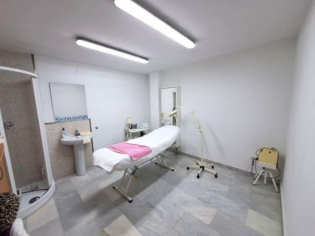 5 Zimmer Gewerbe zu verkaufen in Tavernes de la Valldigna - 77.500 € (Ref: 9468456)