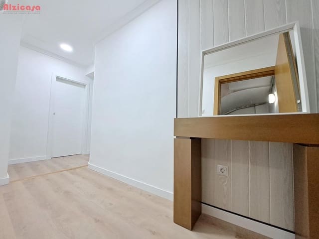 Piso de 3 habitaciones en Alzira en venta - 130.000 € (Ref: 9468457)