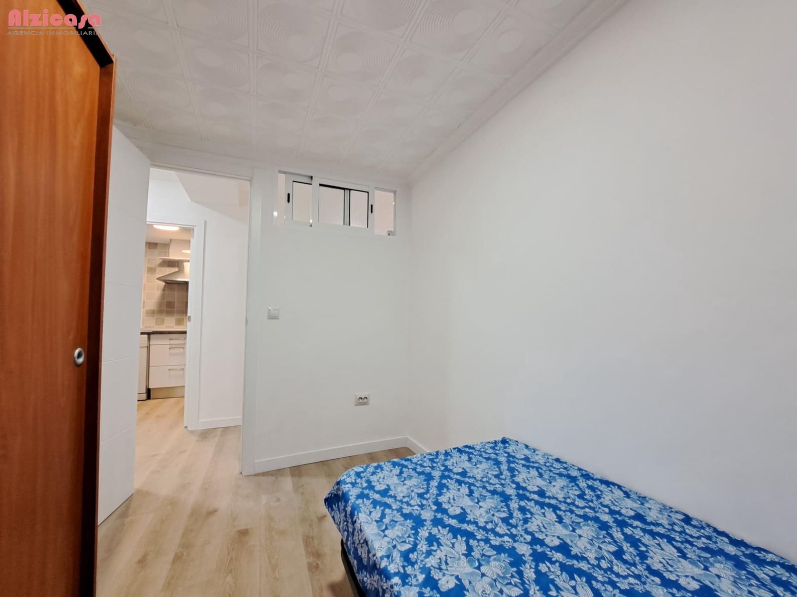 Piso de 3 habitaciones en Alzira en venta - 130.000 € (Ref: 9468457)