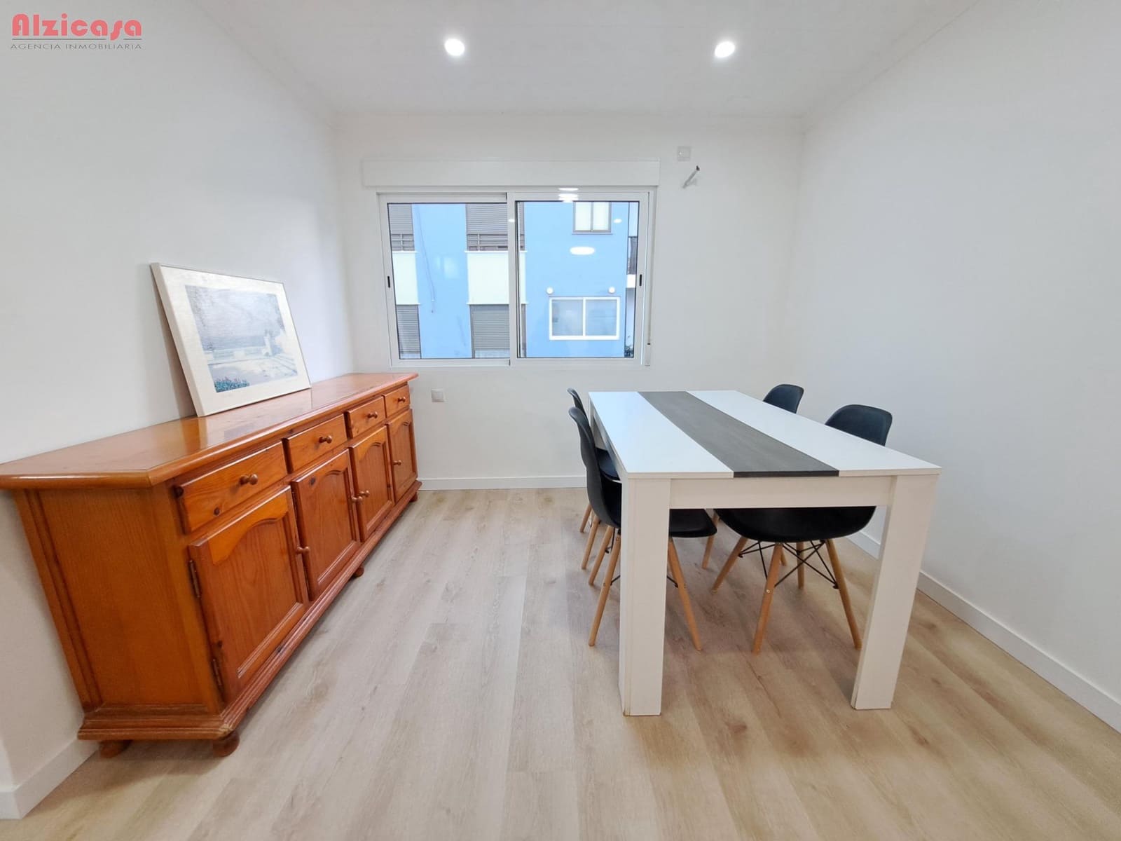 Piso de 3 habitaciones en Alzira en venta - 130.000 € (Ref: 9468457)