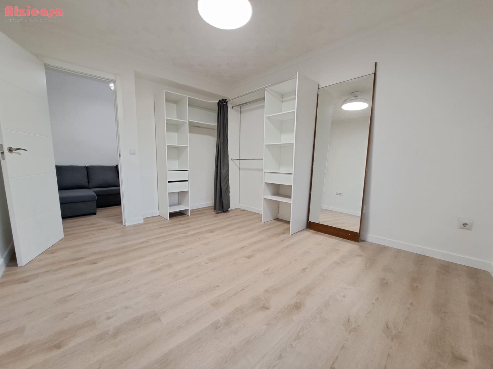 Piso de 3 habitaciones en Alzira en venta - 130.000 € (Ref: 9468457)