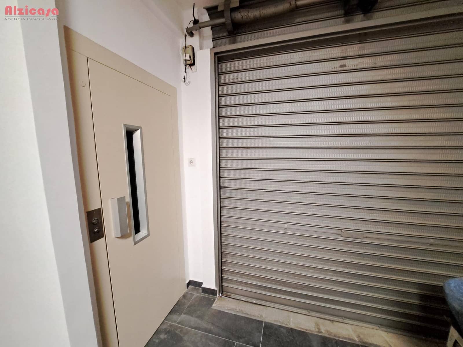 3 bedroom Townhouse for sale in Alzira with garage - € 280,000 (Ref: 9468458)