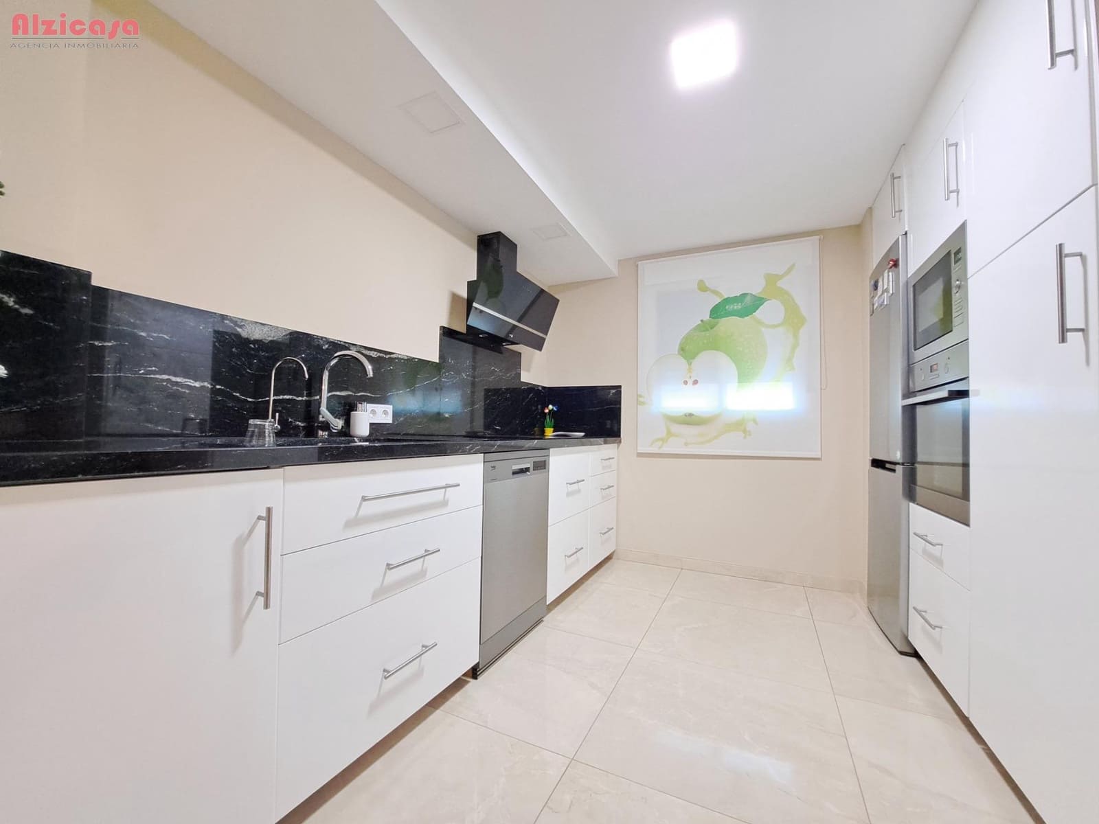 3 bedroom Townhouse for sale in Alzira with garage - € 280,000 (Ref: 9468458)