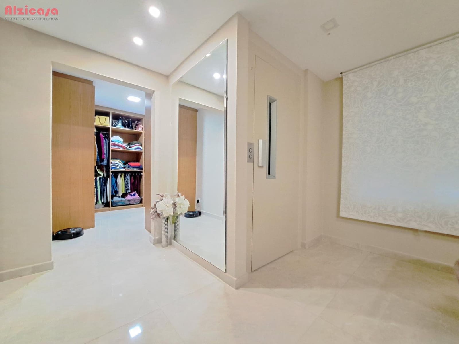 3 bedroom Townhouse for sale in Alzira with garage - € 280,000 (Ref: 9468458)