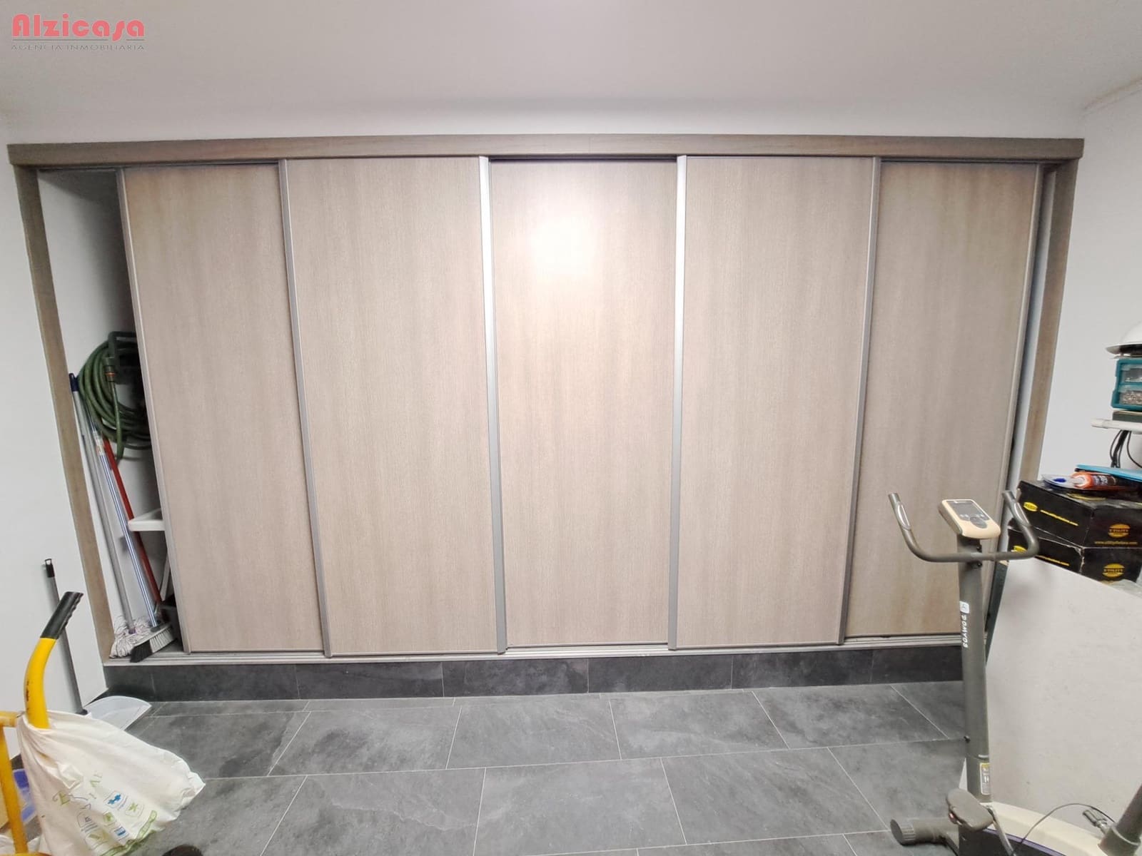 3 bedroom Townhouse for sale in Alzira with garage - € 280,000 (Ref: 9468458)