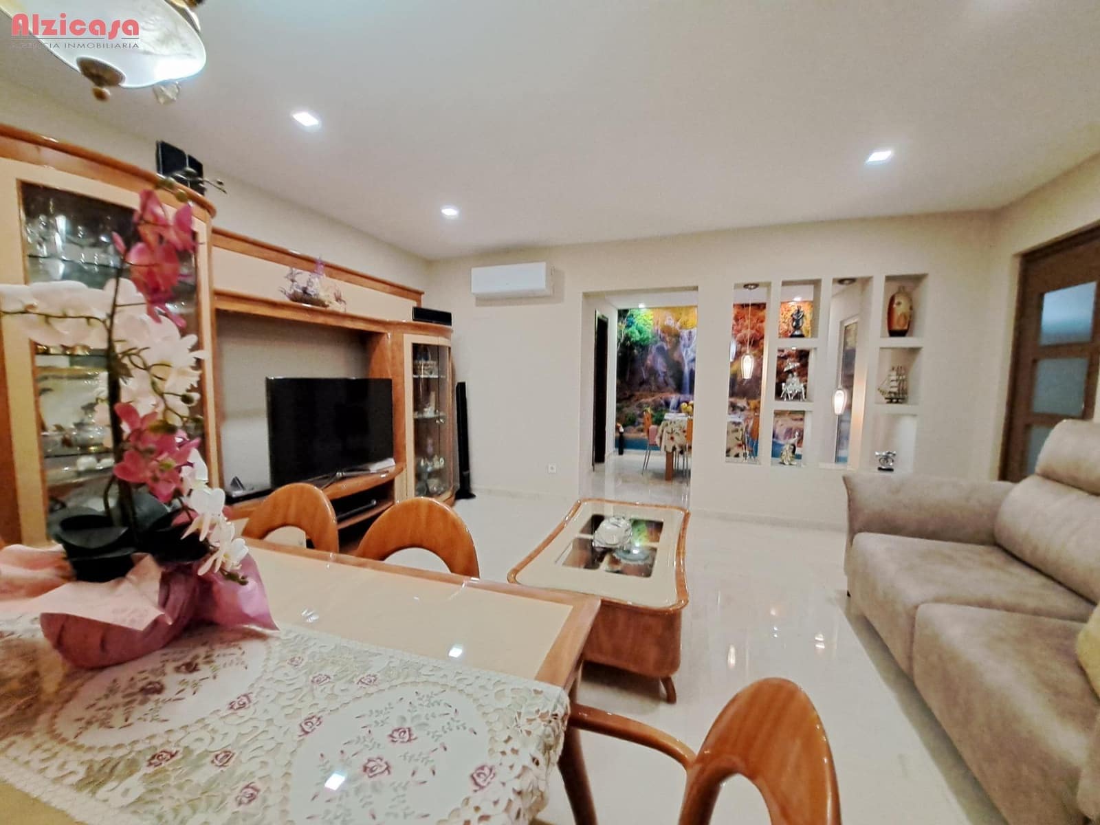 3 bedroom Townhouse for sale in Alzira with garage - € 280,000 (Ref: 9468458)