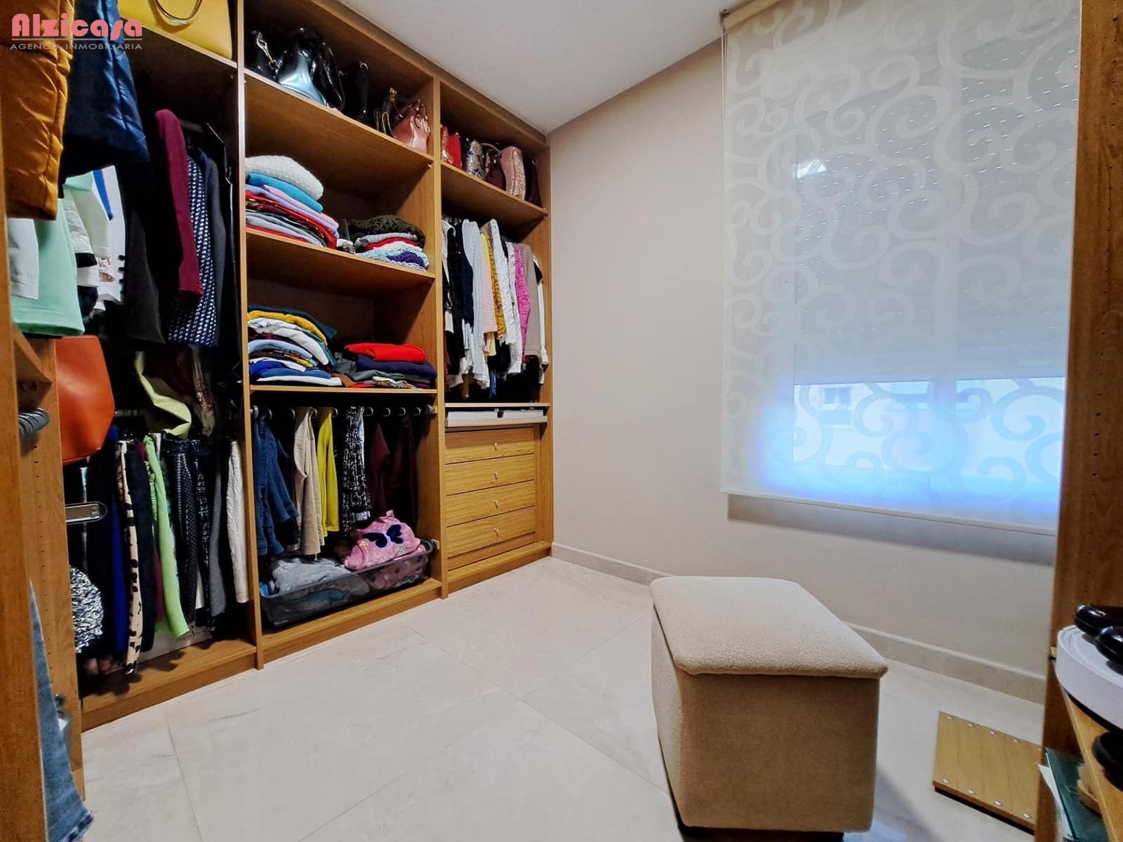 3 bedroom Townhouse for sale in Alzira with garage - € 280,000 (Ref: 9468458)