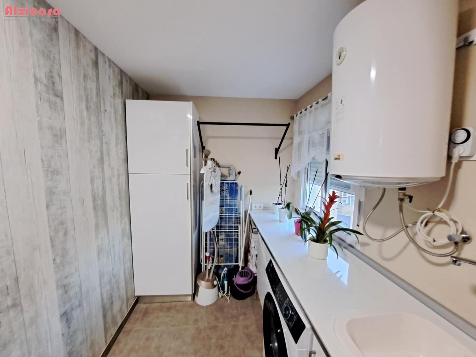 3 bedroom Townhouse for sale in Alzira with garage - € 280,000 (Ref: 9468458)