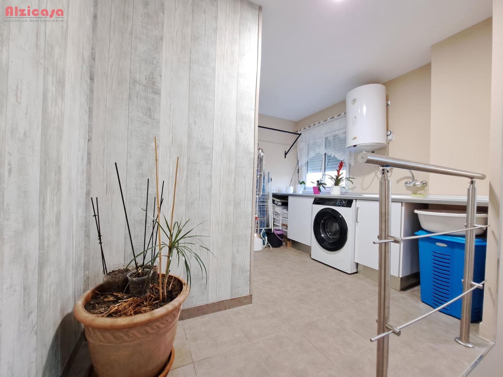 3 bedroom Townhouse for sale in Alzira with garage - € 280,000 (Ref: 9468458)