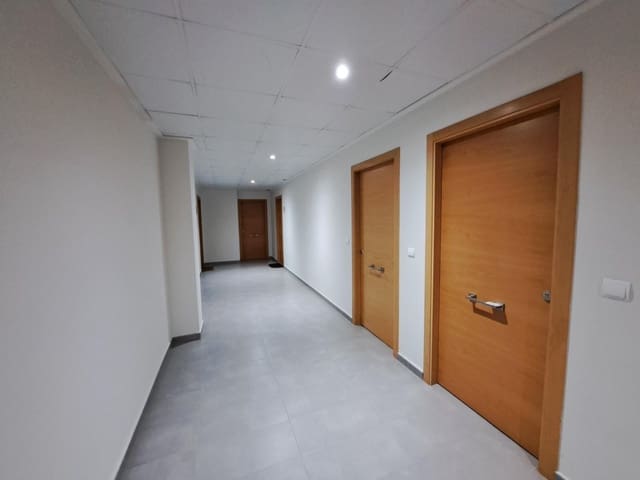 Oficina en Alzira en venta - 90.000 € (Ref: 9483519)