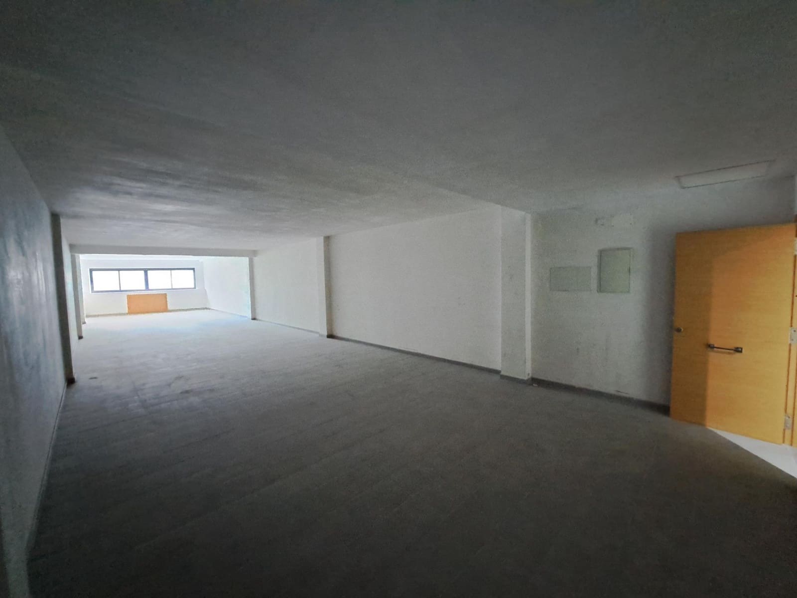 Office for sale in Alzira - € 90,000 (Ref: 9483519)