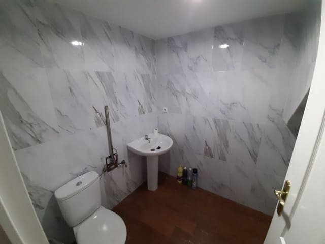 Comercial para arrendar em Alzira - 500 € (Ref: 9491300)