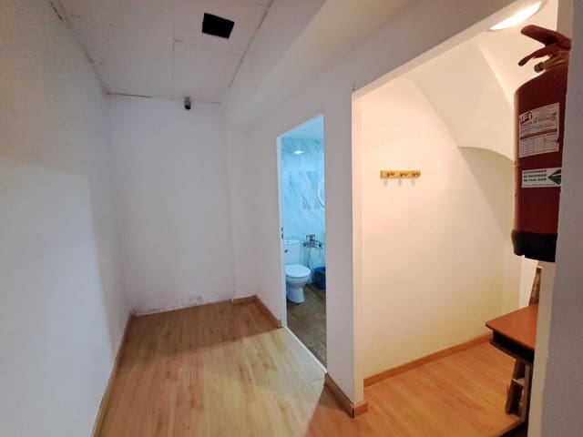 Comercial para arrendar em Alzira - 500 € (Ref: 9491300)