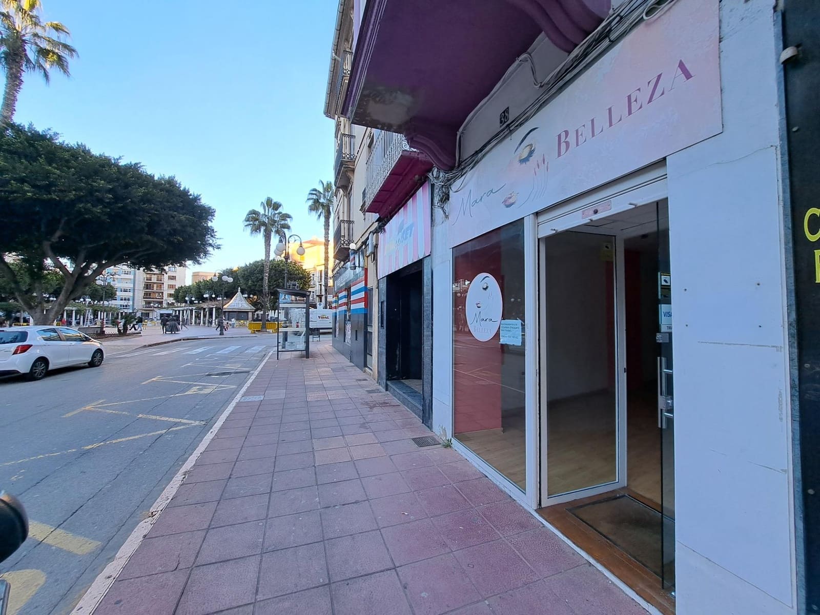 Commercial for rent in Alzira - € 500 (Ref: 9491300)