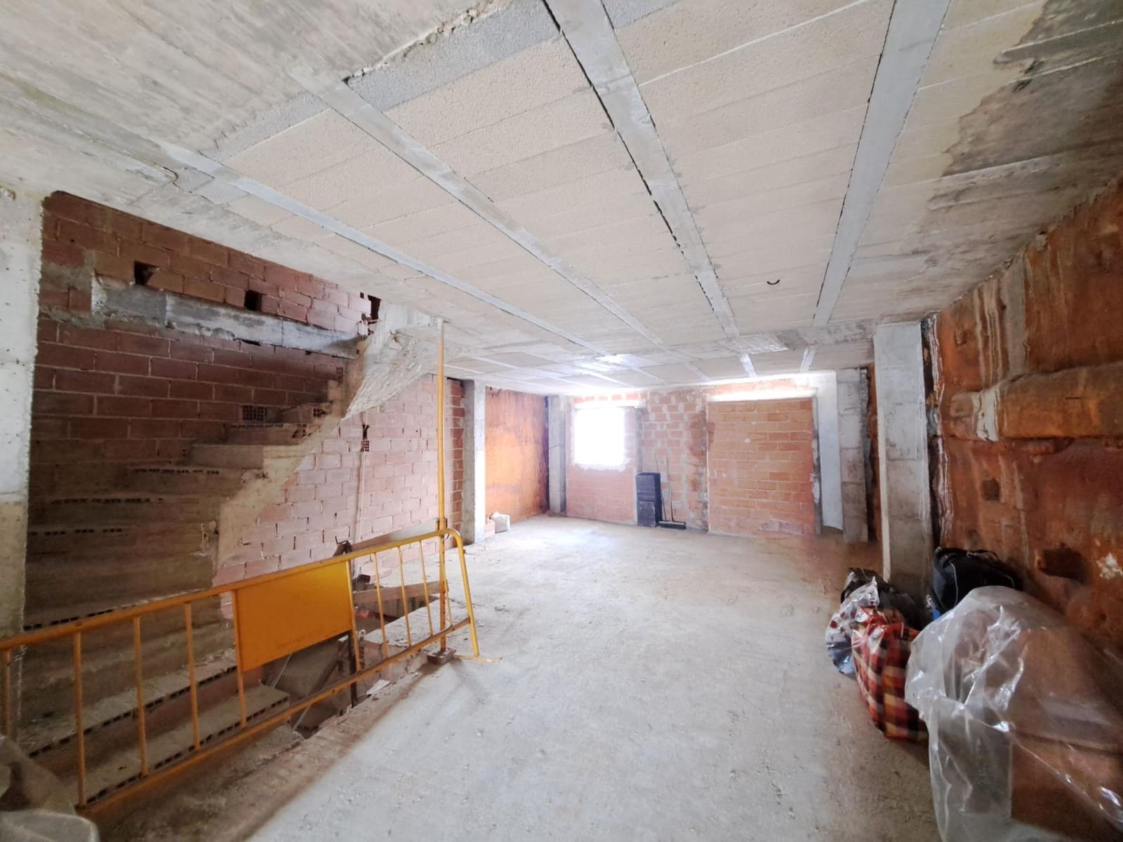 Casa en Alzira en venta con garaje - 185.000 € (Ref: 9494592)