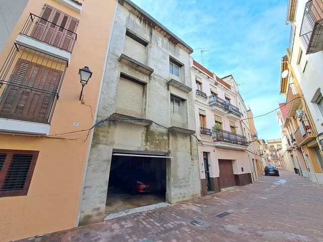 Casa en Alzira en venta con garaje - 185.000 € (Ref: 9494592)