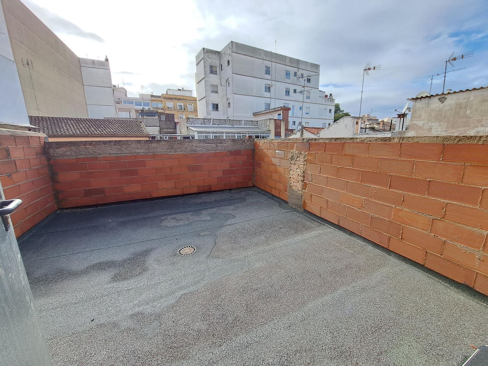 Casa en Alzira en venta con garaje - 185.000 € (Ref: 9494592)