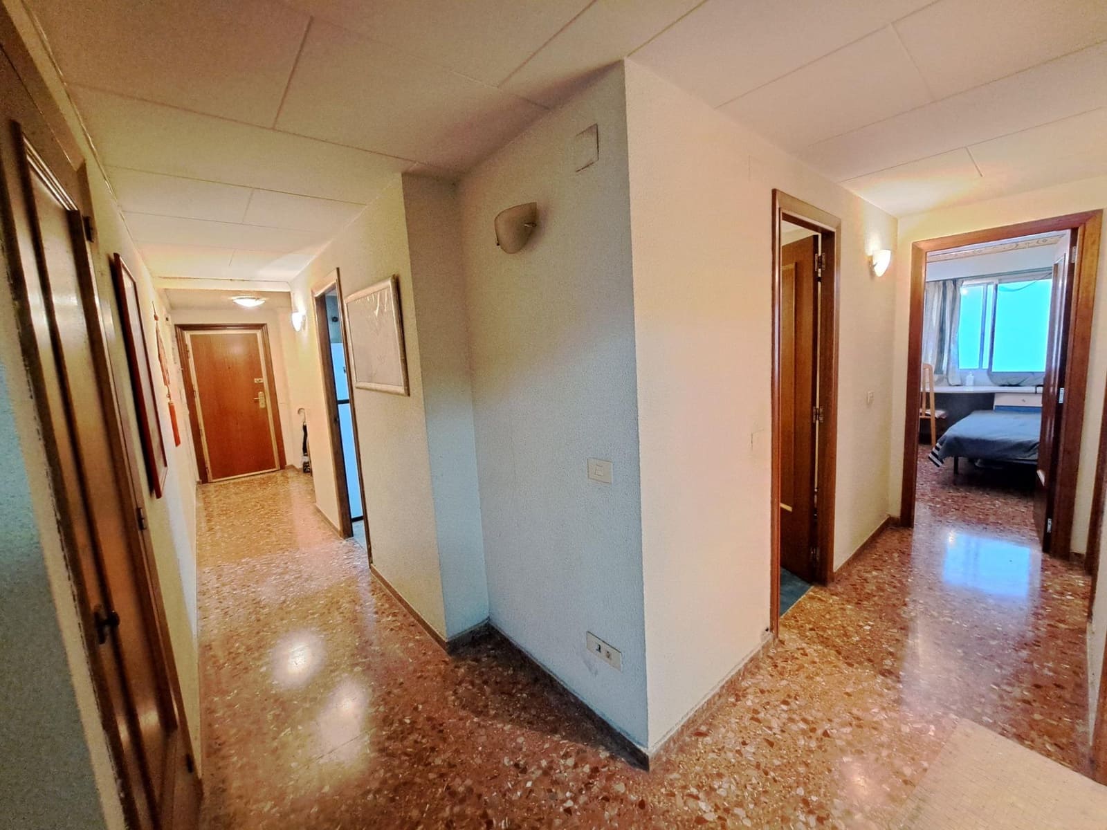 4 bedroom Flat for sale in Alzira - € 160,000 (Ref: 9502245)